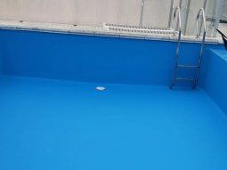 La pileta tiene 50 centímetros de profundidad y quieren ¡poner un guardavidas!