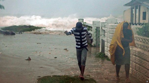 El huracán Sandy perdió fuerza y llegó como tormenta postropical a Nueva York