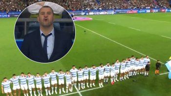 la emocion del tecnico australiano de los pumas durante el himno argentino la emocion del tecnico australiano de los pumas durante el himno argentino
