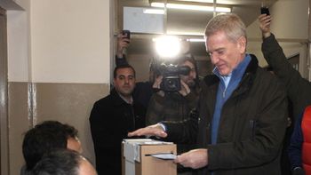 con criticas a la lista sabana, de narvaez voto en lujan con criticas a la lista sabana, de narvaez voto en lujan