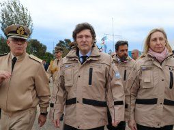 Mientras se debate la Ley Ómnibus, Javier Milei recibió un buque de Estados Unidos