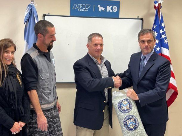 Por qué Estados Unidos le donó dólares triturados a la Aduana Argentina