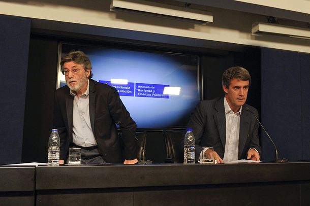 El titular de la AFIP brindó su dirección de e-mail para consultas