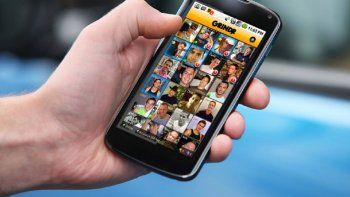 tras el escandalo con facebook, ahora se supo que grindr tambien compartio datos de sus usuarios tras el escandalo con facebook, ahora se supo que grindr tambien compartio datos de sus usuarios