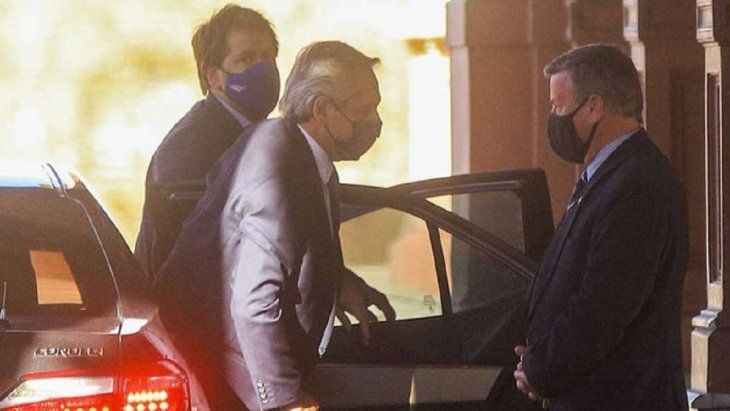 Alberto Fernández se reunió con los ministros que no renunciaron