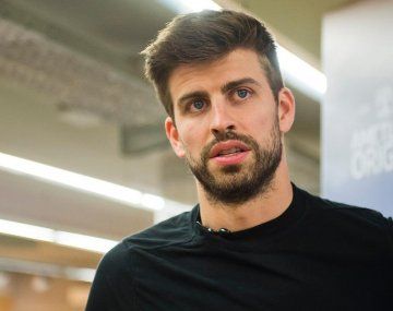 Gerard Piqué compartió la primera foto junto a Clara Chía Martí en Instagram
