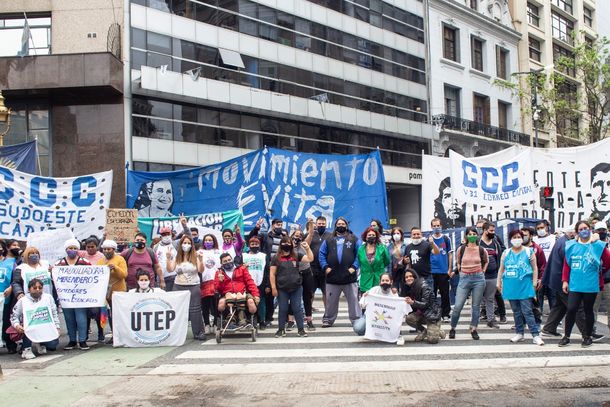 Movimiento Evita marcha para defender la democracia en Brasil