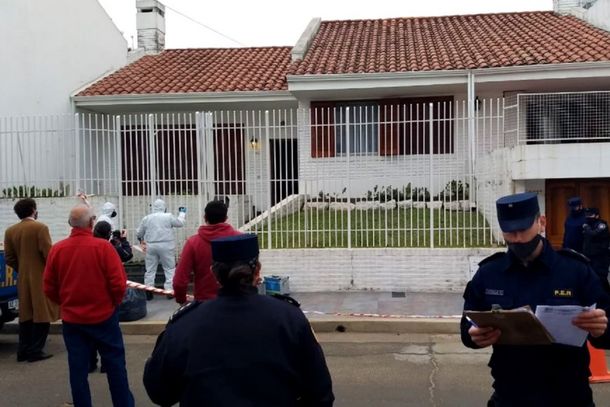 La docente&nbsp;ten&iacute;a golpes en la zona de la cabeza y fue hallada muerta por su hermana