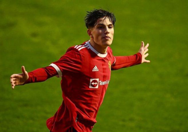 Quién es Alejandro Garnacho, el español que convocó Lionel Scaloni