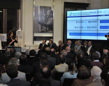 Cristina anunció subas en las asignaciones familiares