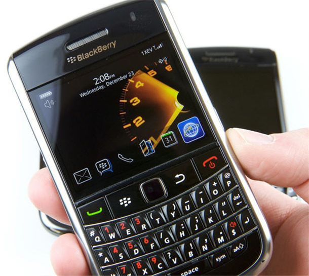 BlackBerry hará más celulares en Tierra del Fuego