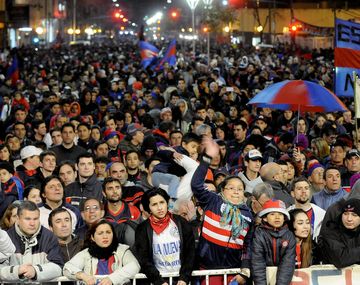 Miles de hinchas de San Lorenzo marcharon por la vuelta a Boedo