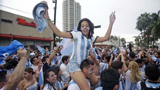 Argentinos en Miami celebrando en el último Mundial