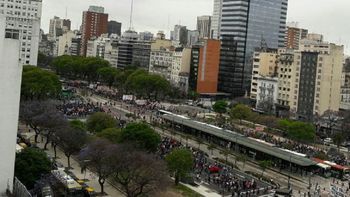 Corte en la avenida 9 de julio. Corte en la avenida 9 de julio.