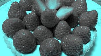 Las frutillas que muchos ven rojas pero que no lo son Las frutillas que muchos ven rojas pero que no lo son