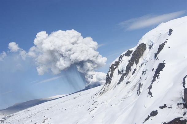 Volcanhudson_efe