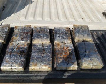 Cayó una organización criminal con armas drogas y automóviles