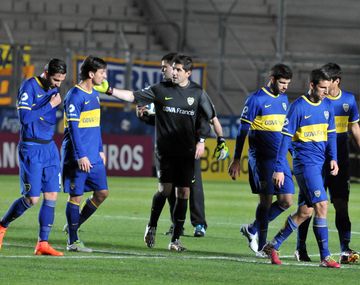 Boca sufrió su falta de ideas y Huracán lo sacó de la Copa Argentina