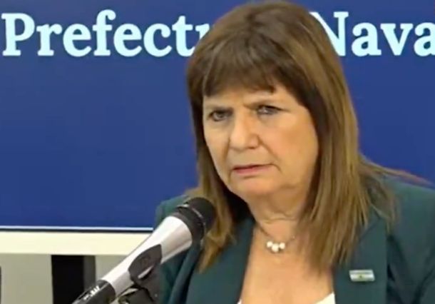 Patricia Bullrich anunció que Prefectura Naval va a poder usar cualquier tipo de armas de fuego