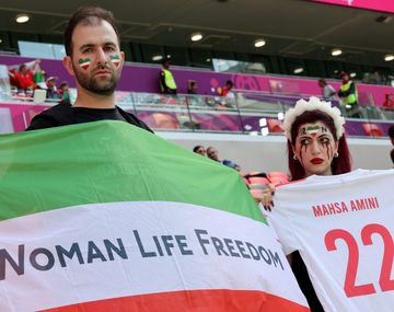 Mundial de Qatar 2022: la hinchada de Irán pidió por los derechos de las mujeres
