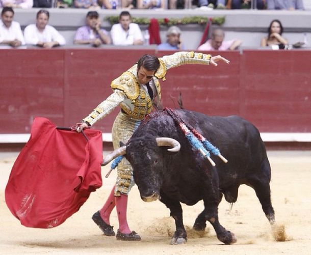 Un toro le arrancó parte del cuero cabelludo a Juan José Padilla en una corrida