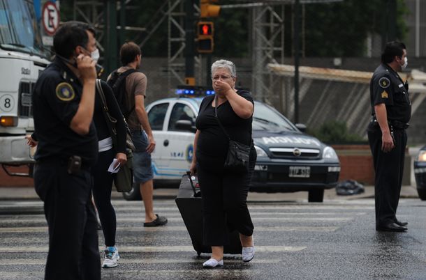 El incendio de un contenedor con plaguicida provocó una nube tóxica en Retiro