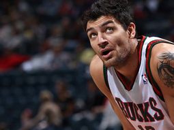 confirmado: carlos delfino se pierde el mundial confirmado: carlos delfino se pierde el mundial