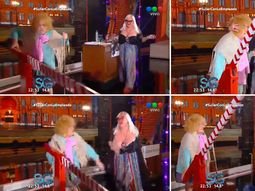 El topless de Silvia Süller en lo de Susana Giménez. El topless de Silvia Süller en lo de Susana Giménez.