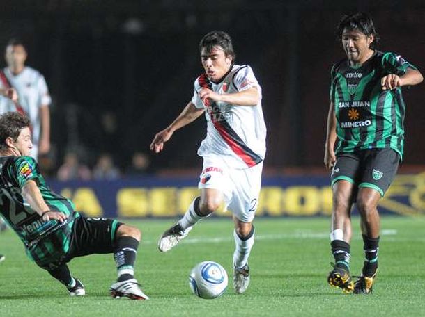 Colón y San Martín buscan la recuperación tras un mal debut