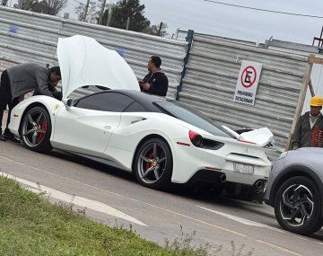 Una Ferrari protagonizó un fuerte choque en Panamericana