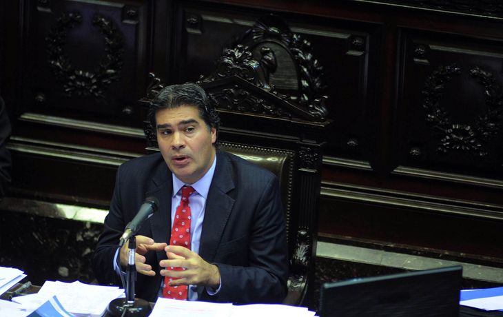 Capitanich aseguró que se puede estudiar subir el piso de Ganancias
