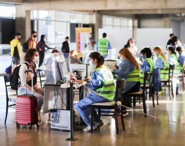 Ciudad exigirá un hisopado al regresar a quienes viajen por el país durante vacaciones de invierno