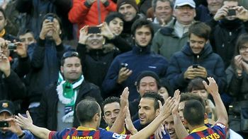 sin messi, el barcelona goleo al elche y volvio a la punta sin messi, el barcelona goleo al elche y volvio a la punta