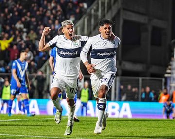 Gimnasia le ganó a Vélez en un partido clave por la permanencia