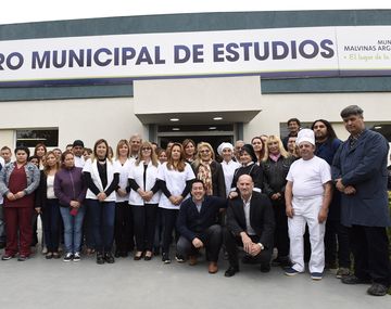 El intendente de Malvinas Argentinas, Leo Nardini, inauguró el Centro Municipal de Estudios