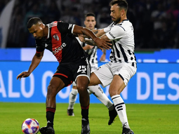Salomón Rondón, en el ojo de la tormenta de River
