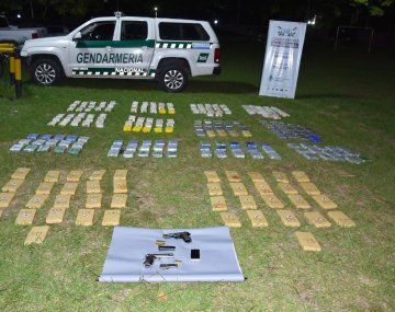 Quiso evitar un control de Gendarmería y volcó con 244 kilos de cocaína