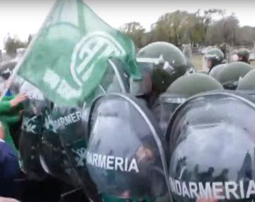 Gendarmería reprime a trabajadores de ATE en Córdoba