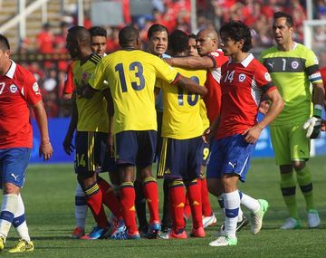 Colombia vapuleó a Chile en Santiago y es escolta de Argentina