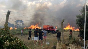 Voraz incendio en Cariló y Valeria del Mar Voraz incendio en Cariló y Valeria del Mar