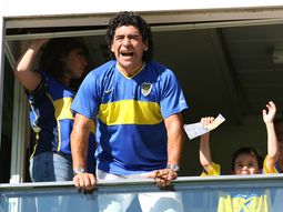 maradona banco a tevez y se metio en la politica de boca: tiene que seguir angelici maradona banco a tevez y se metio en la politica de boca: tiene que seguir angelici