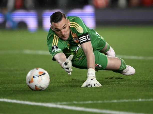 La desazón de Franco Armani tras la derrota ante Talleres: casi entre lágrimas en Asunción