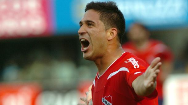 En las inferiores de Independiente, Nieva anotó más de 100 goles. En las inferiores de Independiente, Nieva anotó más de 100 goles.