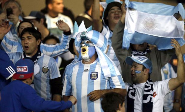 Una pasión costosa: alentar a la Selección en la final cuesta $80 mil