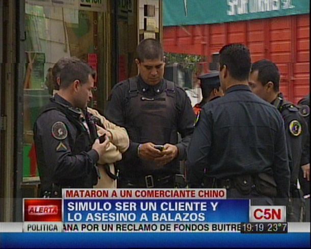 Simuló ser un cliente y lo asesinó a balazos