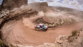 el equipo toyota oil c5n supero los obstaculos y sigue en carrera el equipo toyota oil c5n supero los obstaculos y sigue en carrera