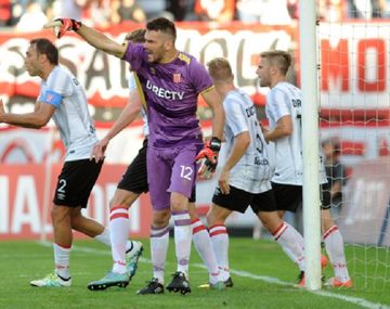 El arquero tapó el penal clave frente a Colón