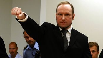 condenaron a 21 anos de carcel al autor de la masacre de oslo condenaron a 21 anos de carcel al autor de la masacre de oslo