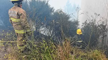 alerta en bariloche por incendio forestal que empezo en la ladera del cerro runge alerta en bariloche por incendio forestal que empezo en la ladera del cerro runge