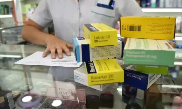 Alerta en farmacéuticos por posible faltante de medicamentos ante corte en la cadena de pagos